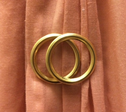 interlocking-rings-brooch